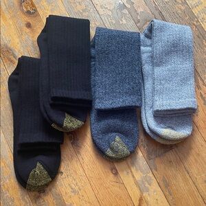NWOT Mens Gold Toe Crew Socks 4 Pairs